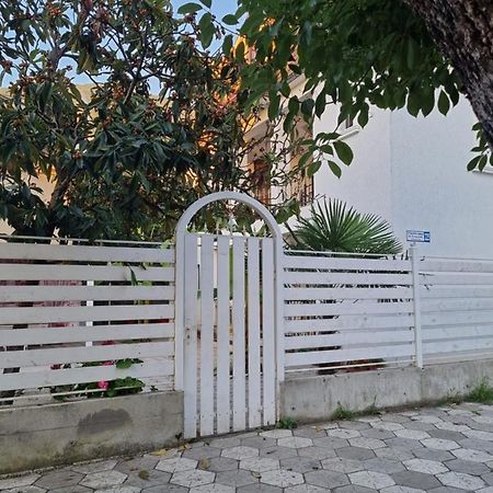 White House Otel Gagra Dış mekan fotoğraf
