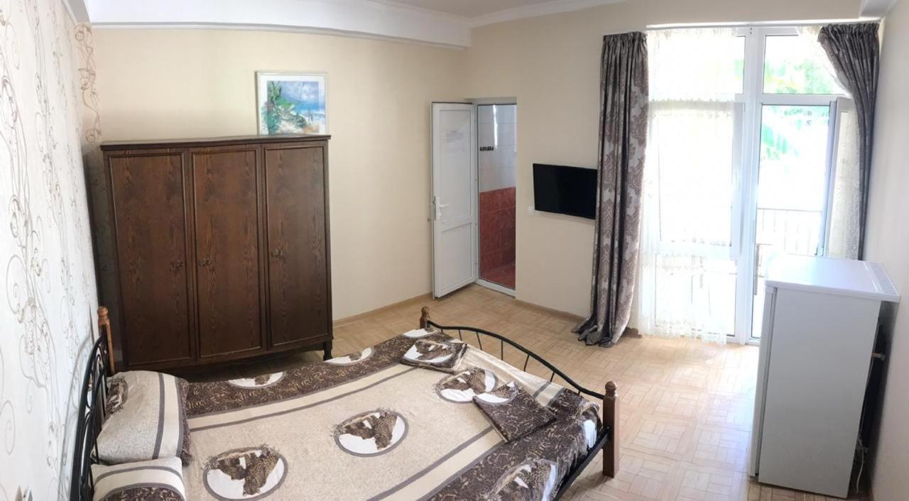 White House Otel Gagra Dış mekan fotoğraf